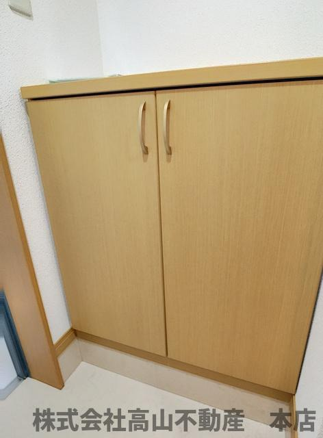 ロイヤルシティ自由ヶ丘の玄関