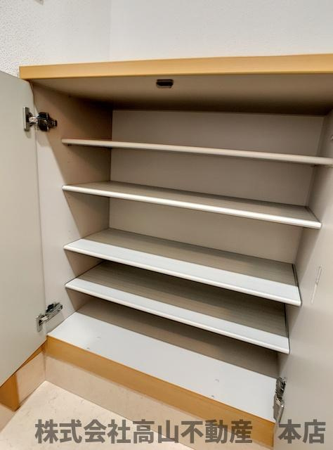 ロイヤルシティ自由ヶ丘の収納