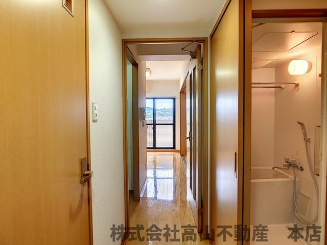 ロイヤルシティ自由ヶ丘の玄関