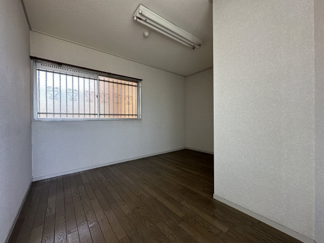マンション・明舞バザールの洋室