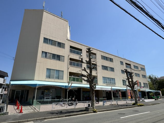 マンション・明舞バザールの外観