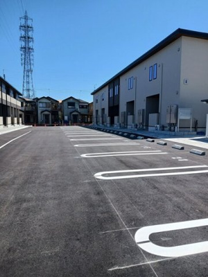 【駐車場】 | アルバ　エレガンテ　Ⅱ