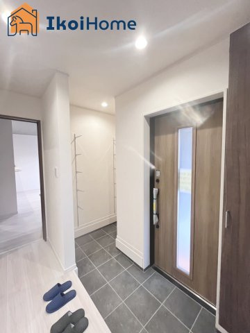 明石市朝霧町2丁目　新築戸建　の玄関|【ホームページに現地動画掲載中】●年中無休：当日予約可●弊社独自の「自己資金0円プラン」もございます