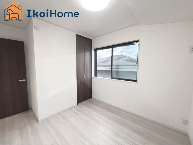 明石市朝霧町2丁目　新築戸建　の子供部屋|【ホームページに現地動画掲載中】●年中無休：当日予約可●カーテン・カーテンレール未設置。ご相談下さい