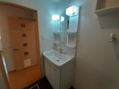 【洗面所】 | ブル－ロ－ズ