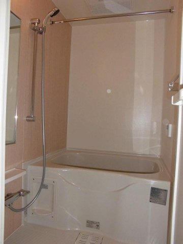 サニーオレンジの浴室