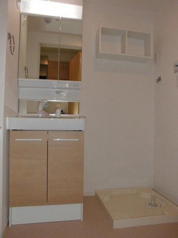 サニーオレンジの洗面所