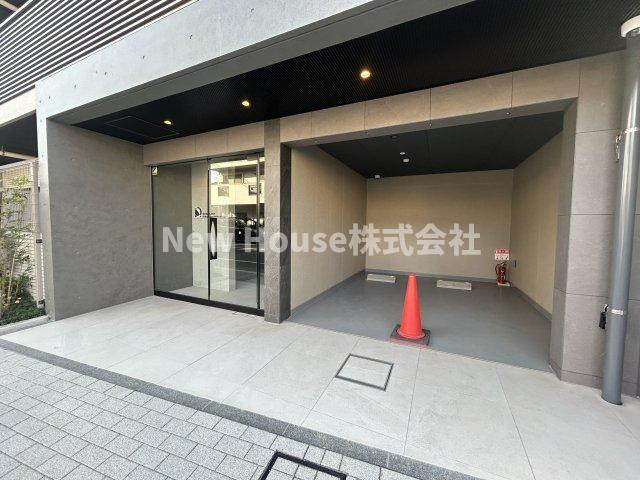 REGOLITH板橋本町のエントランス