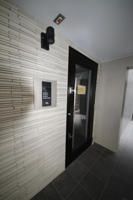 【エントランス】 | CASA SALUTE TOYOCHO | 落ち着いたエントランスです