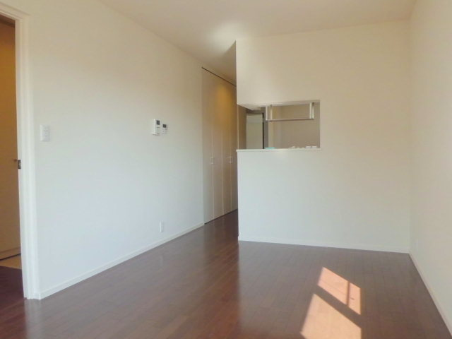 メゾン・ド・港南台の居間・リビング