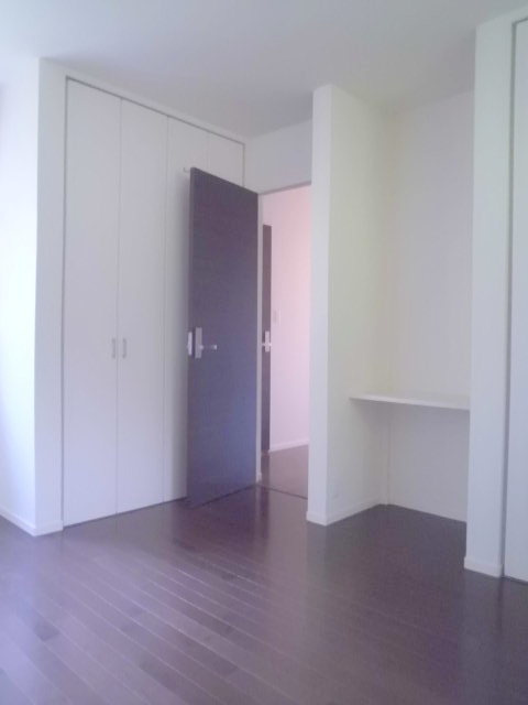 メゾン・ド・港南台の洋室