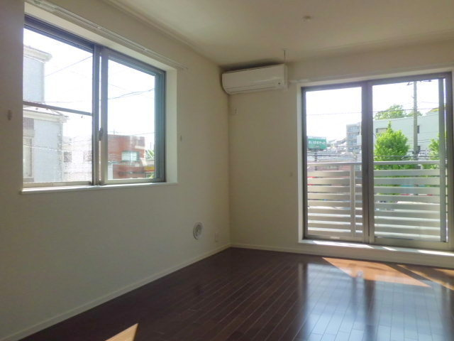 メゾン・ド・港南台の居間・リビング