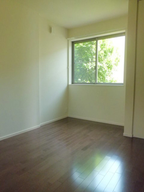 メゾン・ド・港南台の洋室