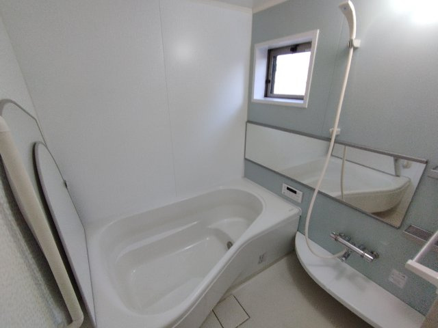 レスポワールA棟の浴室