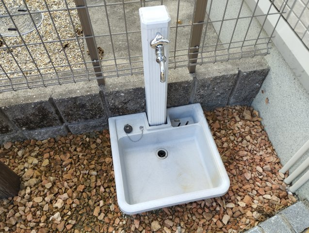 レスポワールA棟の庭