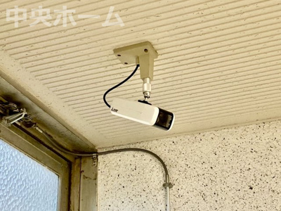 【防犯設備】 | グリーンコーポ京成小岩 | 【防犯カメラ】何かあった時の大事な証拠になることももちろんなりますが、防犯というくらいですので大事なのは防犯カメラがあることによって抑止力につながることですよね。