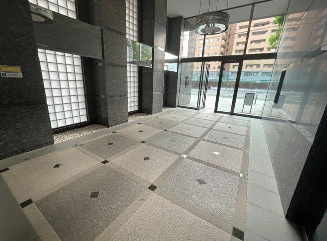 ルーブル亀戸天神前のロビー