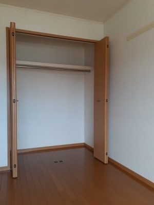 【収納】 | ディアコート・タカラ | ちょっとした収納スペースも充実しています