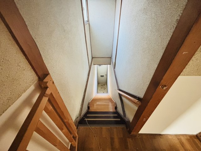 西村コーポのエントランス