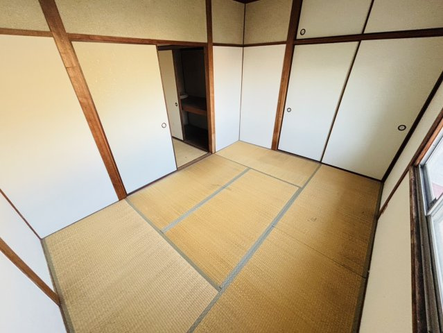 西村コーポの和室