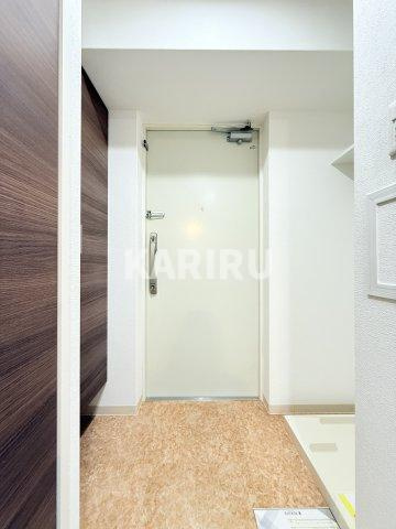 Luxe新大阪SOUTHの玄関