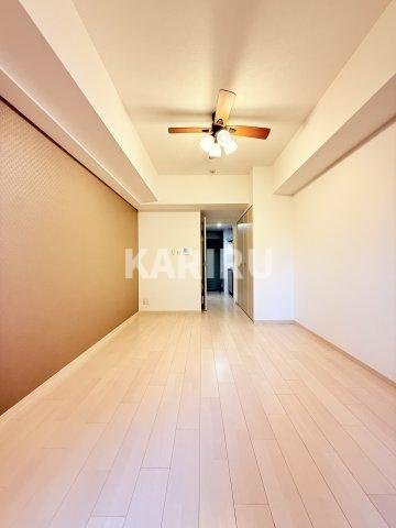 Luxe新大阪SOUTHの居間・リビング