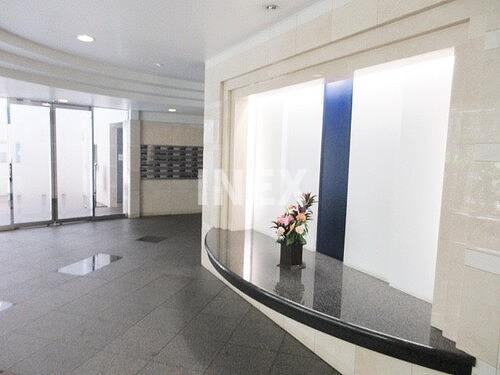 横浜市中区海岸通３丁目の賃貸マンションのロビー