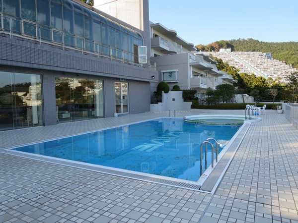 ラ・ヴィ熱海のその他共用部分|屋外プール