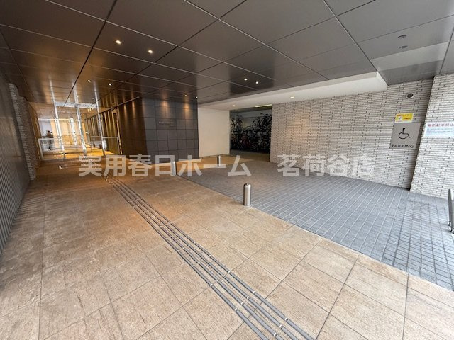 【エントランス】