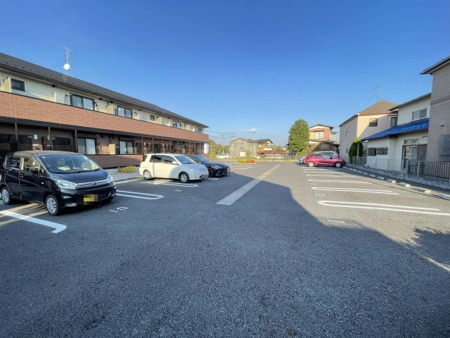 フェニックスⅢの駐車場