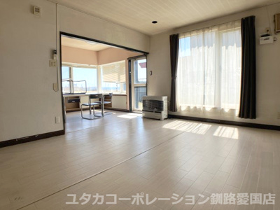 【居間・リビング】 | 厚岸町門静2丁目売家