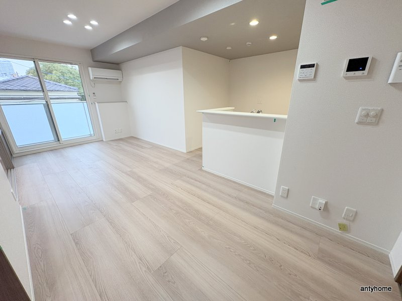 クラシスト高殿の洋室