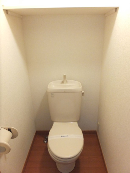 【トイレ】 | エスポワール | バストイレ別。　同タイプ室内※参考写真