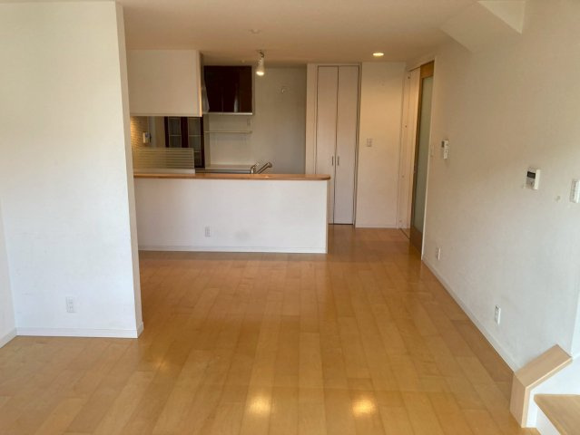 【居間・リビング】の画像