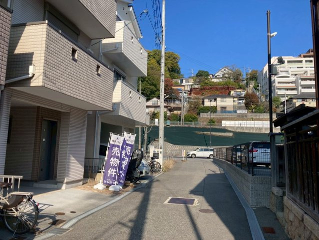 【前面道路含む現地写真】の画像