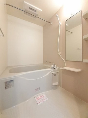 【浴室】 | パーシモン | コンパクトで使いやすいお風呂です