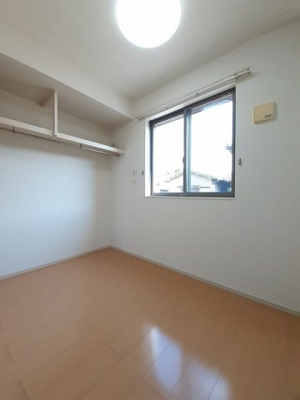 【内装】 | パーシモン | 明るい色調の室内です