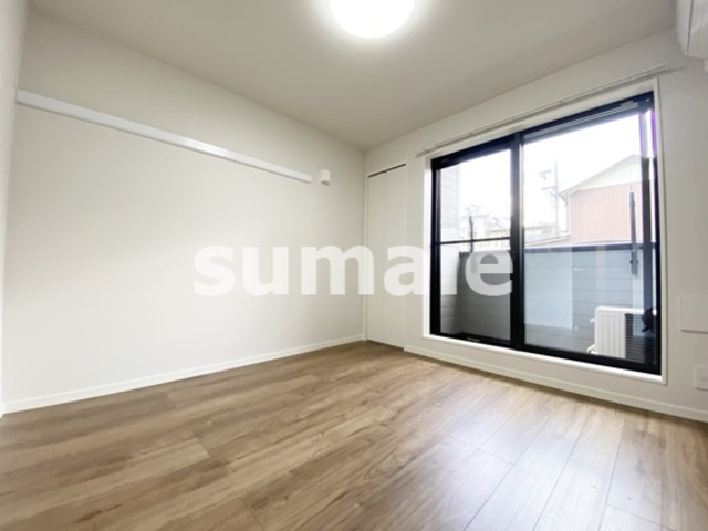 エクセラン大宮の洋室|フローリングの状態も良好です☆