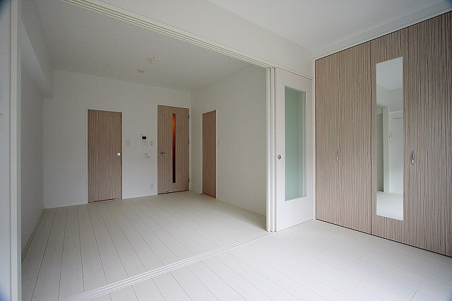 エンクレスト吉塚駅前Ⅱの居間・リビング|おしゃれなリビングです