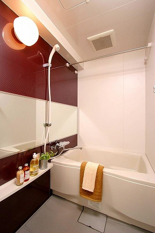 エンクレスト博多Ⅲの浴室|落ち着いた空間のお風呂です