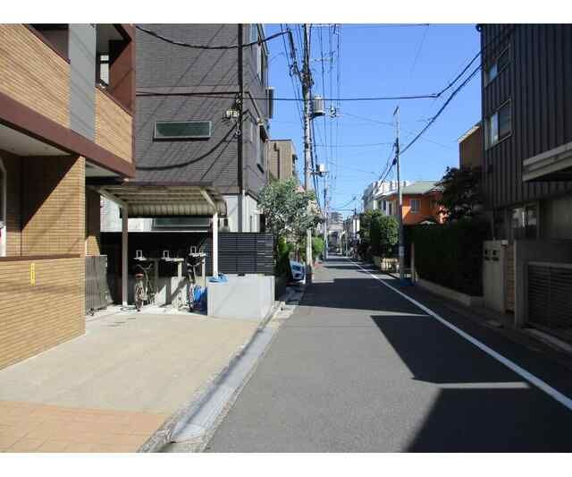 フェリシア文京の駐車場