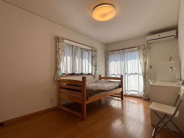 神戸市北区大原1丁目戸建の洋室