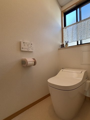 神戸市北区大原1丁目戸建のトイレ