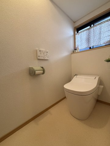 神戸市北区大原1丁目戸建のトイレ