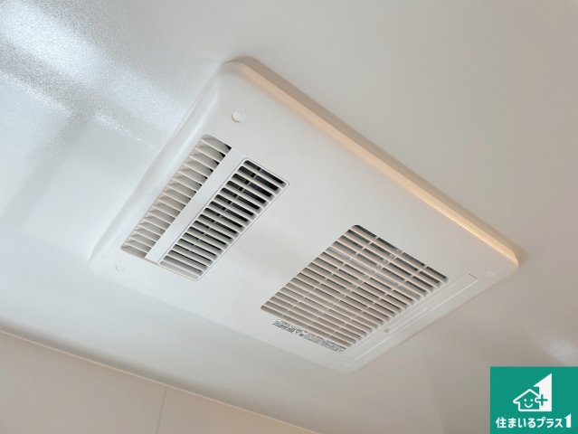 尼崎市塚口町　第2期　新築一戸建ての冷暖房・空調設備|四季を通して快適なバスライフをお手伝いする浴室暖房乾燥機！浴室の乾燥・暖房・涼風・換気はもちろん、２４時間換気にも対応！