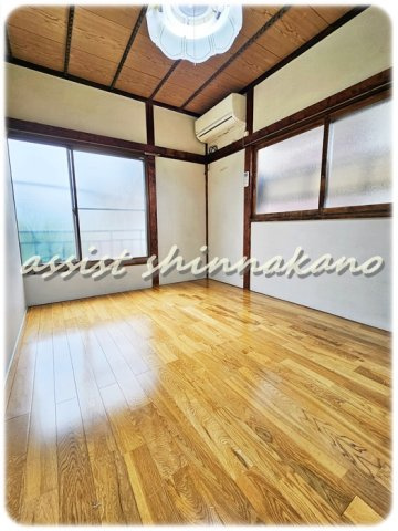 山田ハウスの居間・リビング