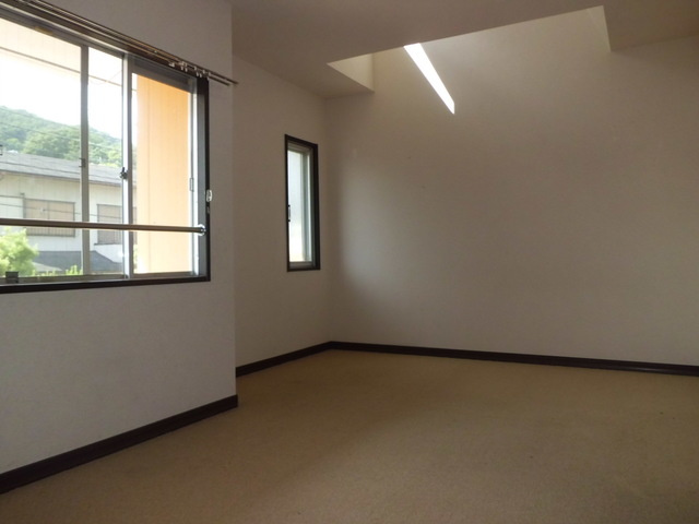 甲南ガーデニアの居間・リビング