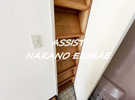 高南マンションの玄関