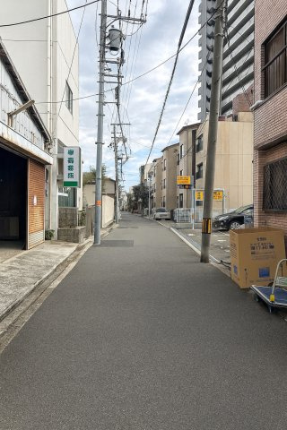 大今里3丁目倉庫・車庫の洋室
