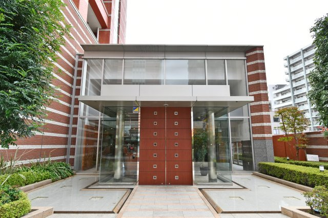 スカイレジデンシャルタワーズノースウィングのエントランス|当社はポータルサイト掲載物件、他社様掲載物件なども含めて複数物件をまとめてご案内可能です！気になる物件はいくつでもご気軽にお申し付けください。皆様のご連絡心よりお待ちしております。